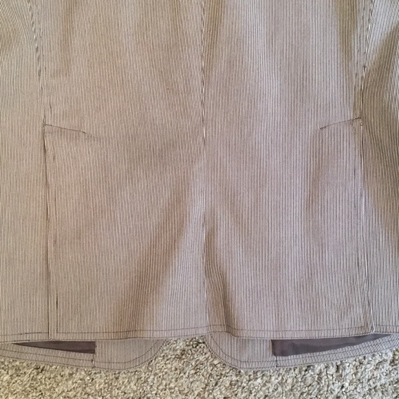 Ann Klein grey striped suit with crop flare pants. Stretch. Size 10. - Picture 8 of 14